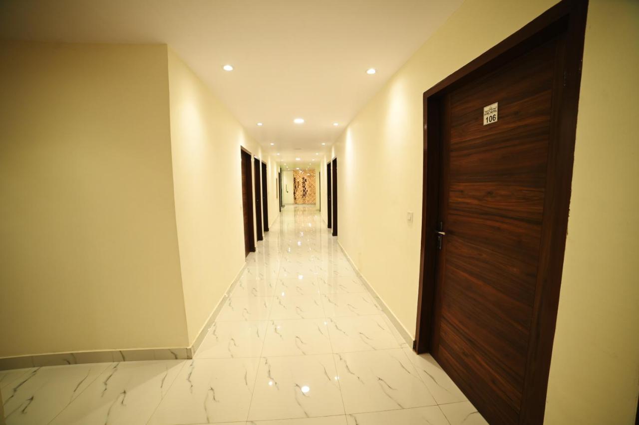 Ovel Hotel Ludhijána Kültér fotó